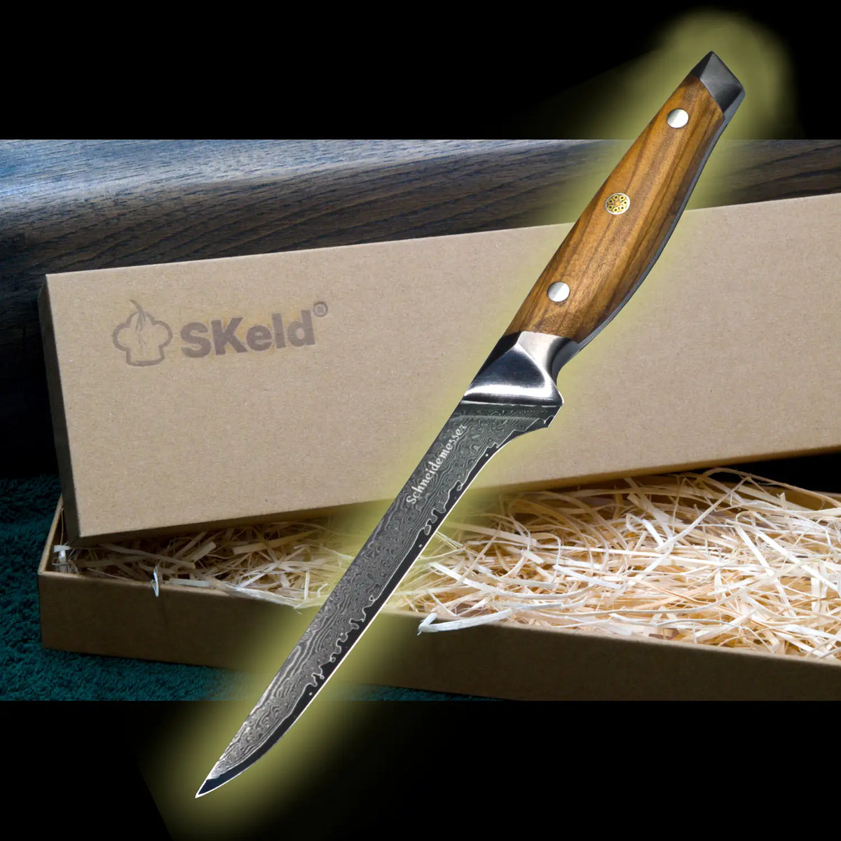 Damascus boning knife 15 cm – olive wood | SKeld®