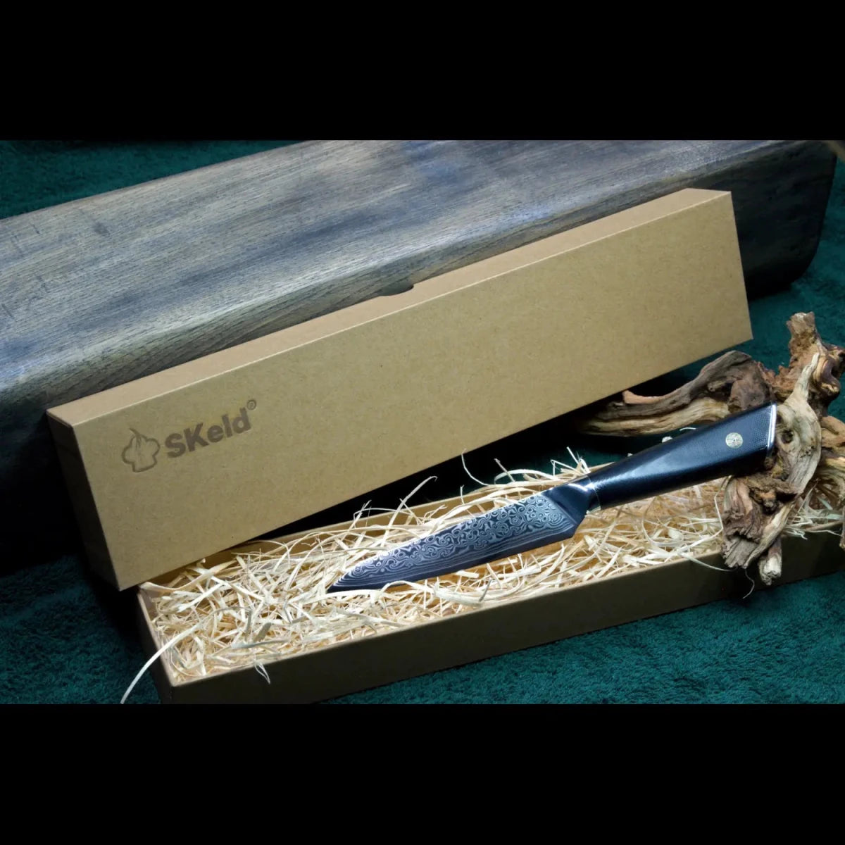 SKeld® Geschenkbox mit Holzwolle-Polsterung und Damastmesser