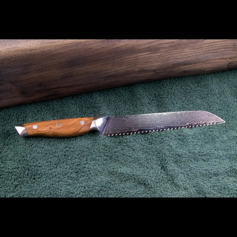 SKeld® Damast Brotmesser mit Wellenschliff und edlem Olivenholz