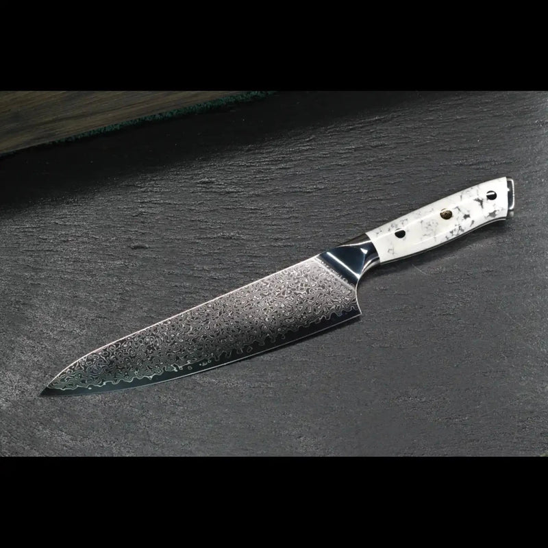Damast Kochmesser 21 cm mit weißem Howlith-Mineralgriff und VG10 Kernstahl