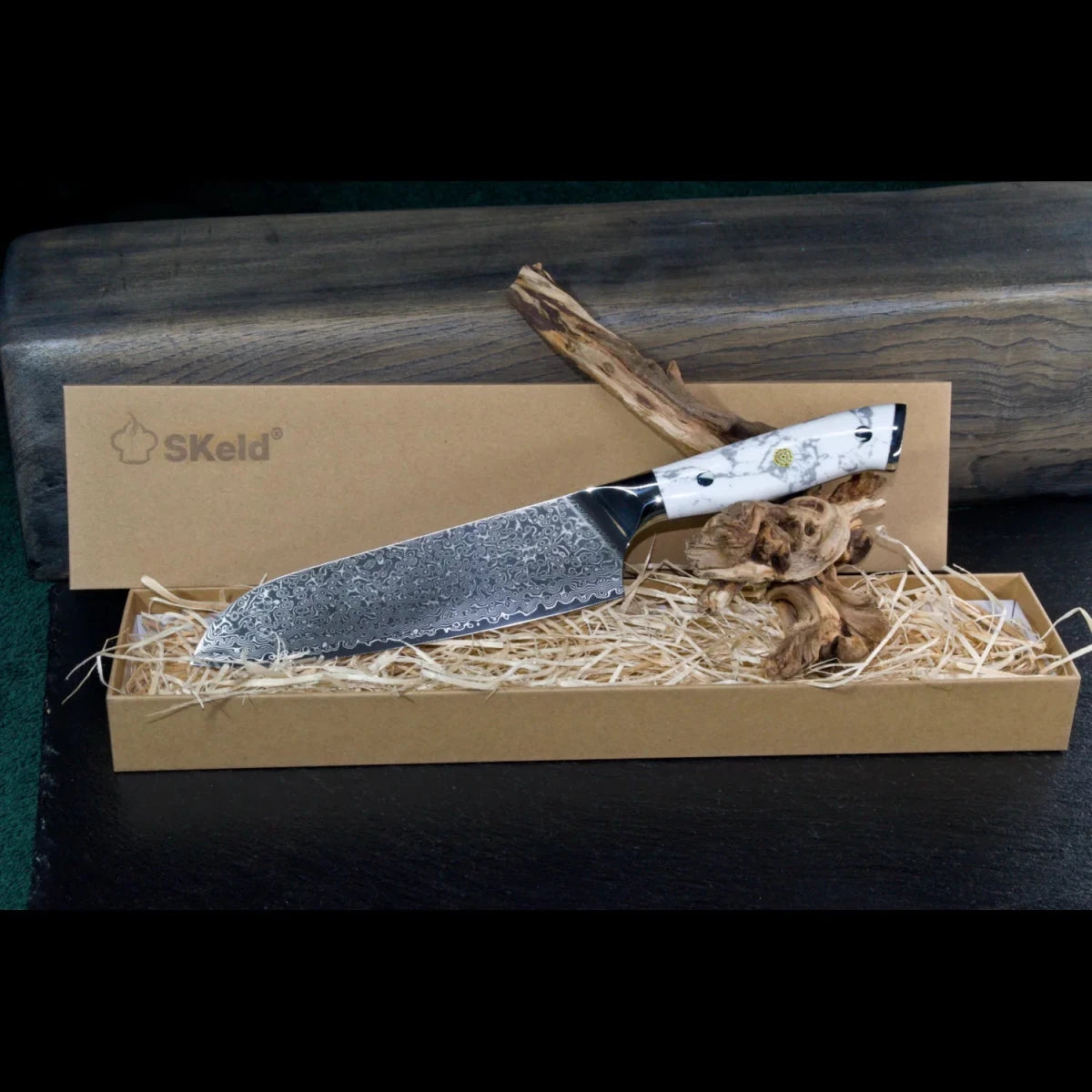 Damast Santokumesser 18 cm mit weißem Howlith-Mineralgriff in SKeld® Geschenkbox mit Holzwolle