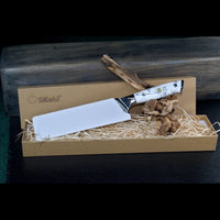 Damast Santokumesser 18 cm mit weißem Howlith-Mineralgriff in SKeld® Geschenkbox mit Holzwolle und weißem Klingenschutz