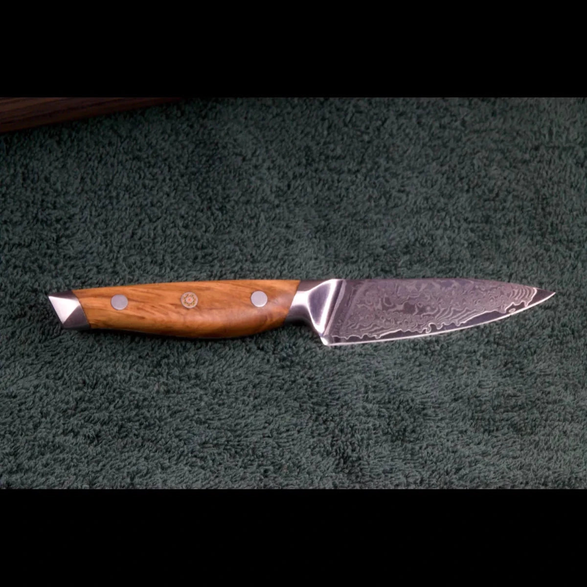 SKeld® Damast Gemüsemesser, 67 Lagen, V10 Stahlkern, Griff aus Olivenholz